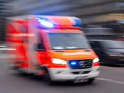 Unfall in Baden-Württemberg: Lkw erfasst Mutter und Kind - beide tot