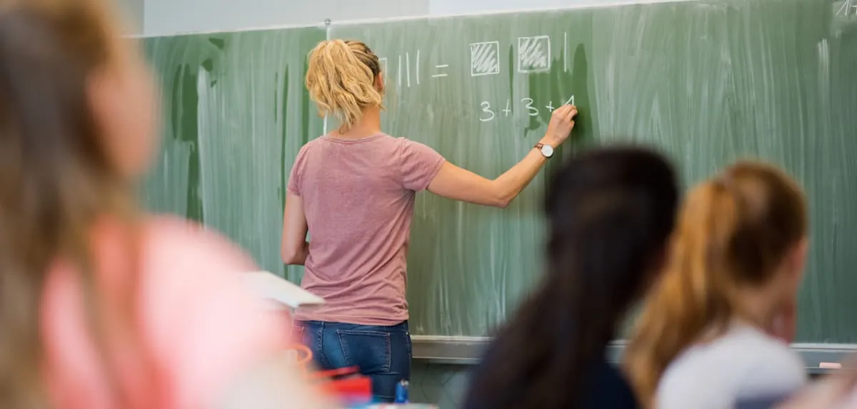 „Deutschlands XXL-Beamtenverhältnisse“ – Ökonomen fordern weniger Verbeamtungen von Lehrern