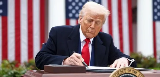 Donald Trump: Unterschrift des US-Präsidenten prangt bald auf Dollar-Scheinen