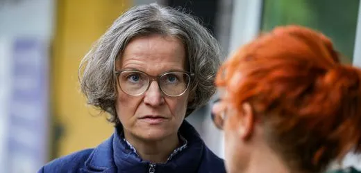 NRW-Ministerin Ina Scharrenbach: Digitalisierung unter Scharrenbach bleibt auf der Strecke