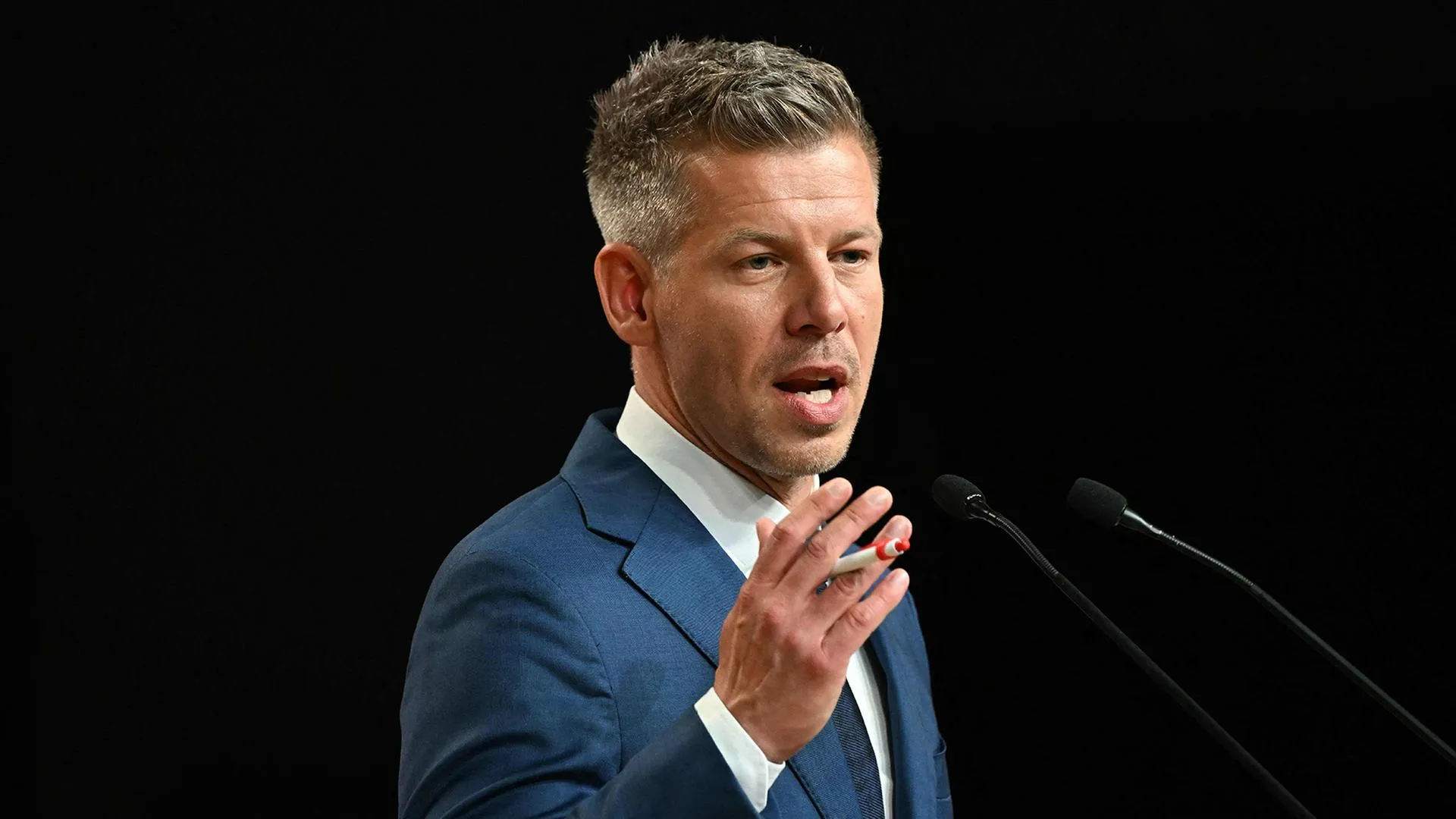 Wahlsieger Magyar kündigt neue Ära für Ungarn an