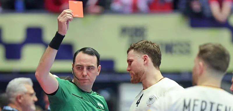 „Maximal eine Zwei-Minuten-Strafe“ – Gíslason schimpft über Rote Karte für seinen Kapitän