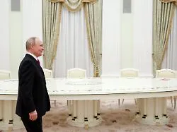 Nach Gesprächen mit Witkoff: Moskau will heute mit Ukraine verhandeln - und Angriffe fortsetzen