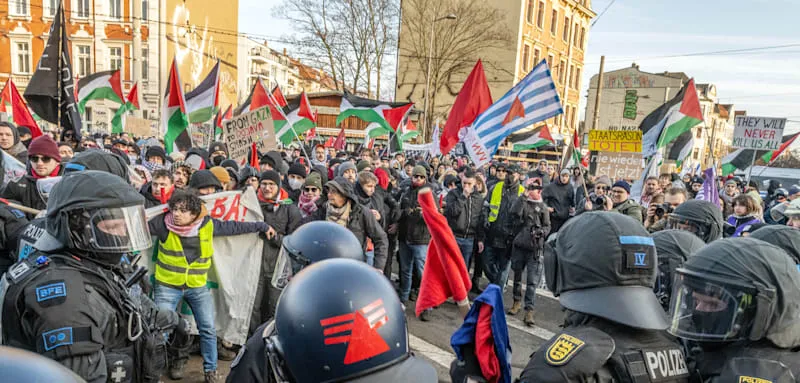 Beamtin der Landesdirektion Sachsen soll Pro-Palästina-Demo angeführt haben