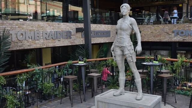 Tomb Raider: Lara Croft kommt als drei Meter hohe Statue nach Derby