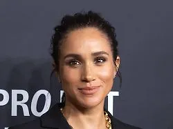 Erstmals abgelichtet seit Umzug: Herzogin Meghan trifft sich mit Ellen DeGeneres im Pub