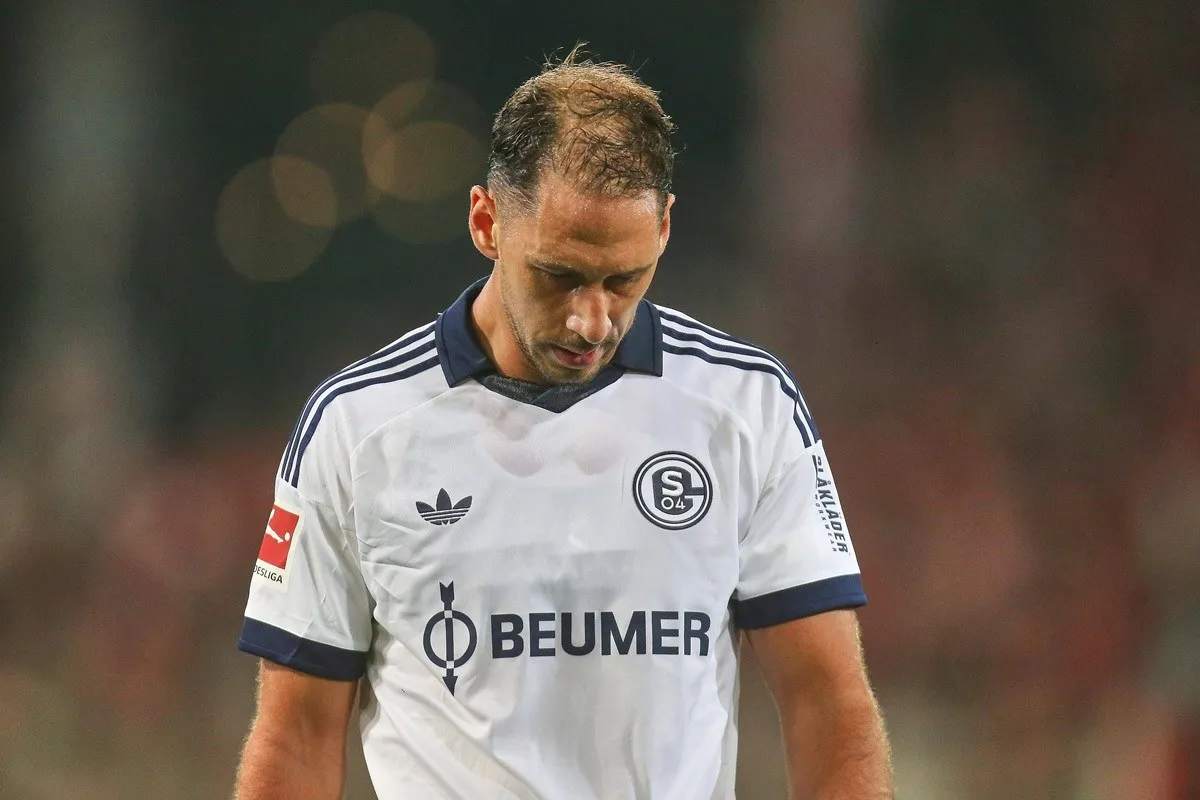 Fan-Wut wird erhört: Schalke geht nach Trikot-Blamage einen krassen Schritt