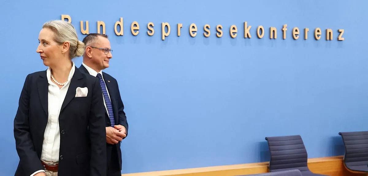 „Glückwunsch an die CDU. Wir haben sie als Volkspartei abgelöst“, sagt Weidel mit heiserer Stimme