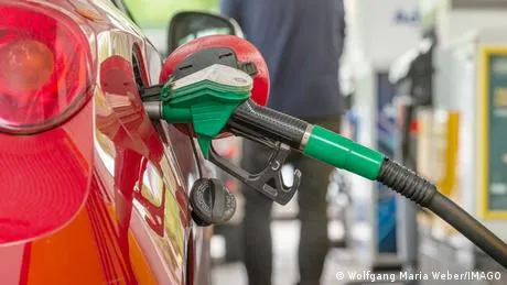 News kompakt: Einigung auf Tankrabatt und Spritpreisdeckel