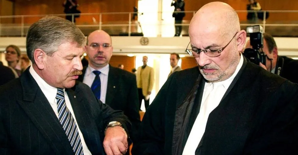 Im Auftrag des Staates – Neonazis, V-Männer und Agenten