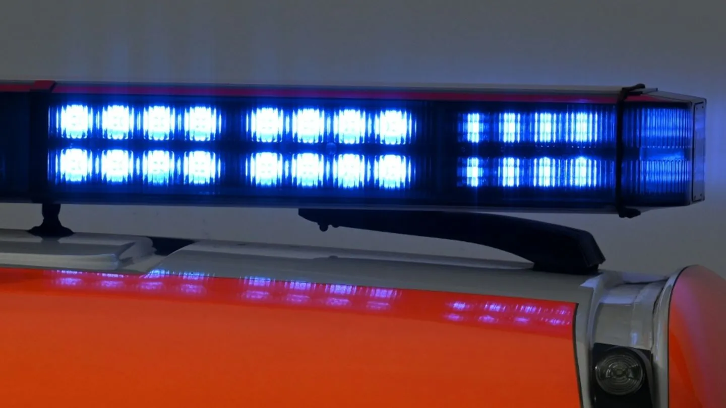 Auto kollidiert an Bahnübergang in Sachsen-Anhalt mit Zug: 76-Jähriger stirbt