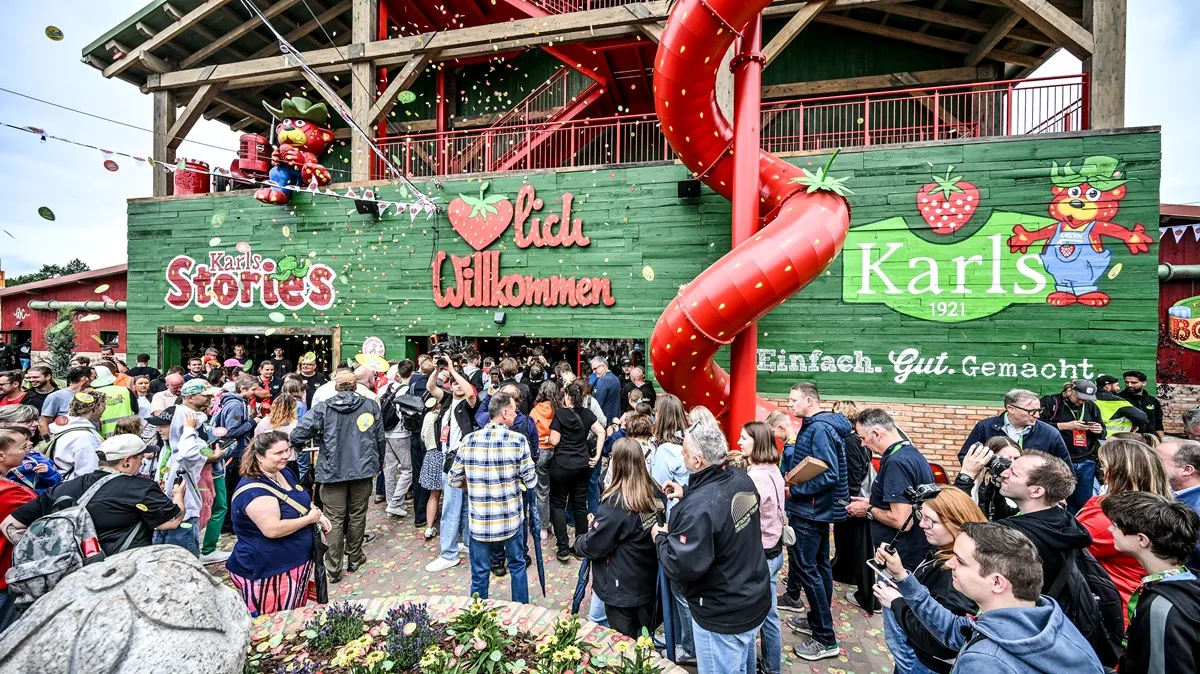 Bargeld-Regelung in „Karls Erlebnis-Dorf“ in Oberhausen sorgt für Diskussion unter Besuchern