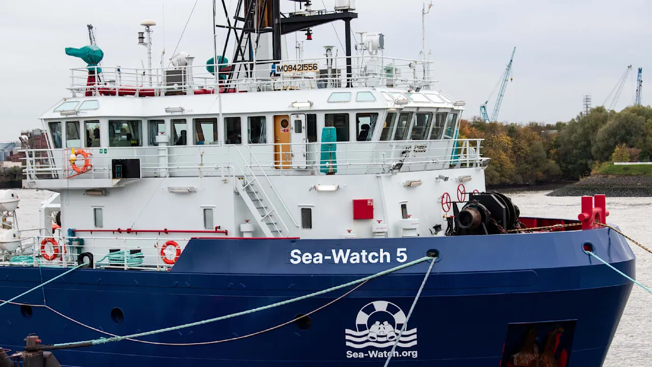 Übler Verdacht gegen Seenotretter - Arbeitet Sea-Watch mit der Schleuser-Mafia?